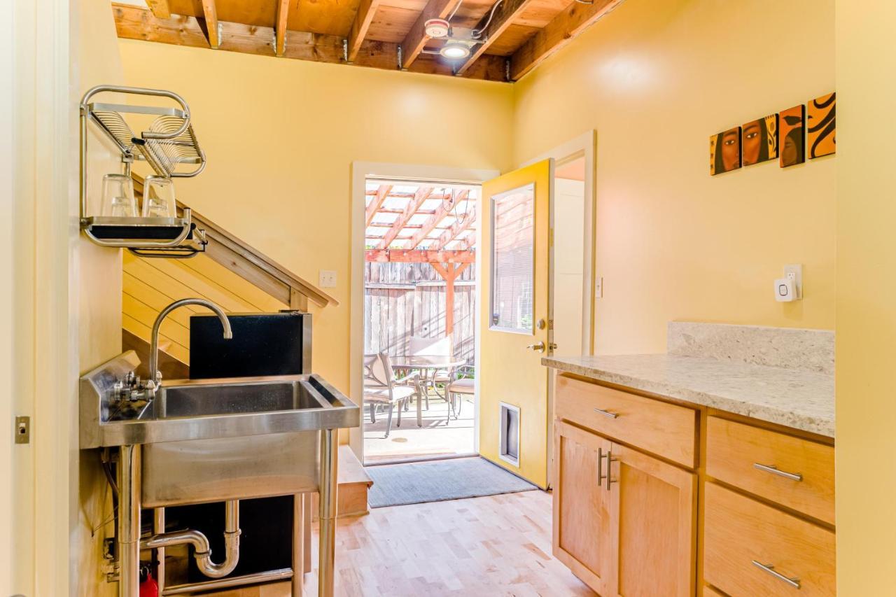 Portland Urban Lodge, Quiet, Walkable, Near エクステリア 写真